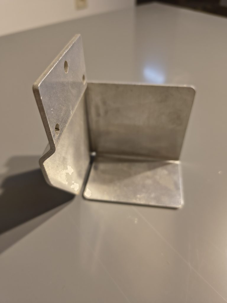 Gięcie blach CNC